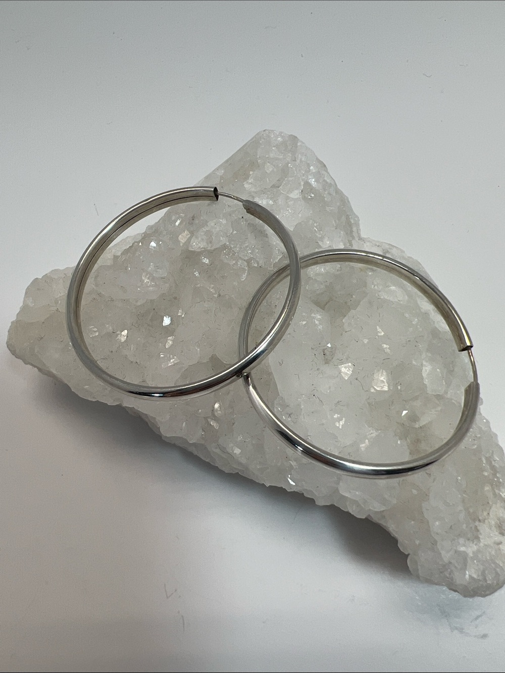 Silpada Retired Germany Polished Sterling Silver Hoop Earrings W2250 - Picture 3 of 5